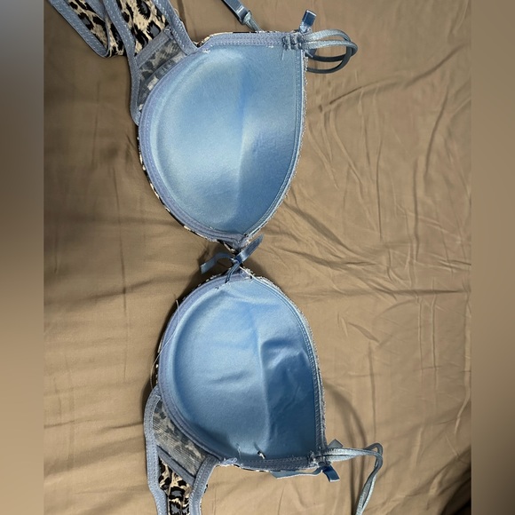 Brassière - Picture 2 of 2